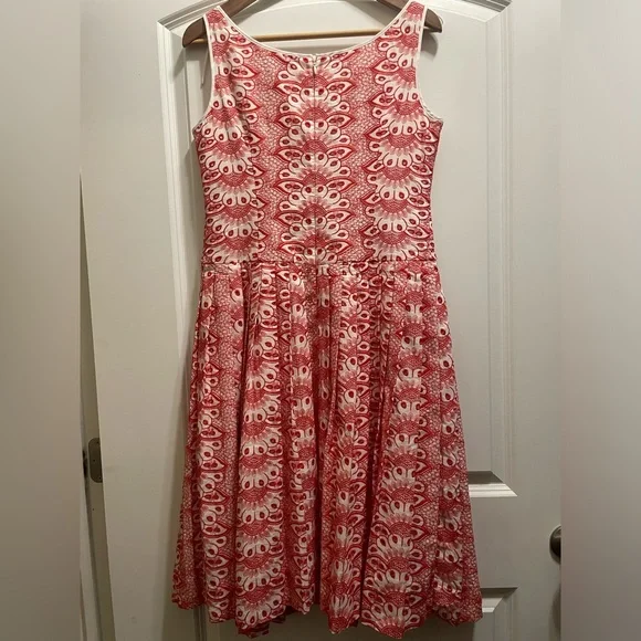Brooks Brothers Embroidered Red Dress Size 6 Fit And Flare - Picture 2 of 8